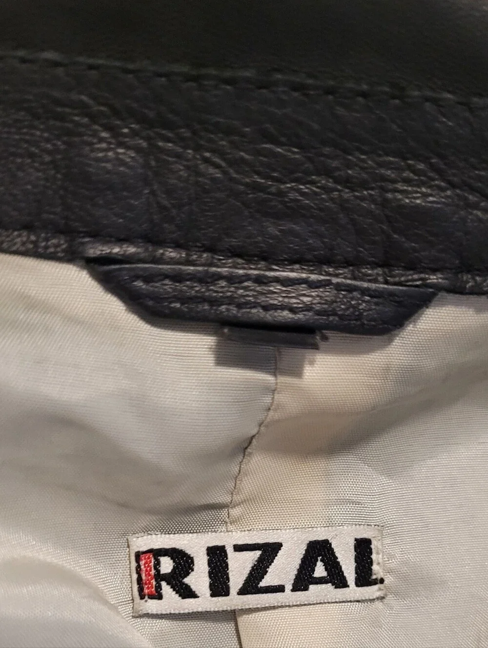 Rizal vintage black